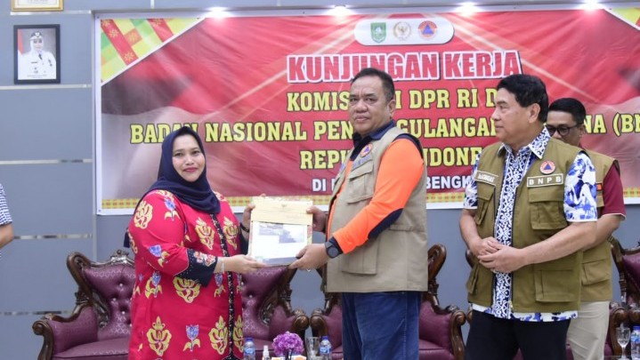 Abrasi di Bengkalis Makin Parah, Pemkab Usulkan Bantuan Peralatan