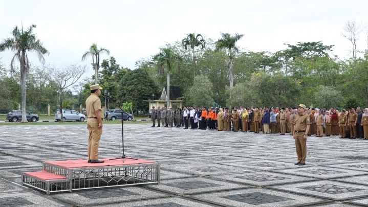 Jadi Pembina Apel Senin, Ini Pesan Penting Wabup Husni untuk ASN Jadi Pembina Apel Senin, Ini Pesan Penting Wabup Husni untuk ASN