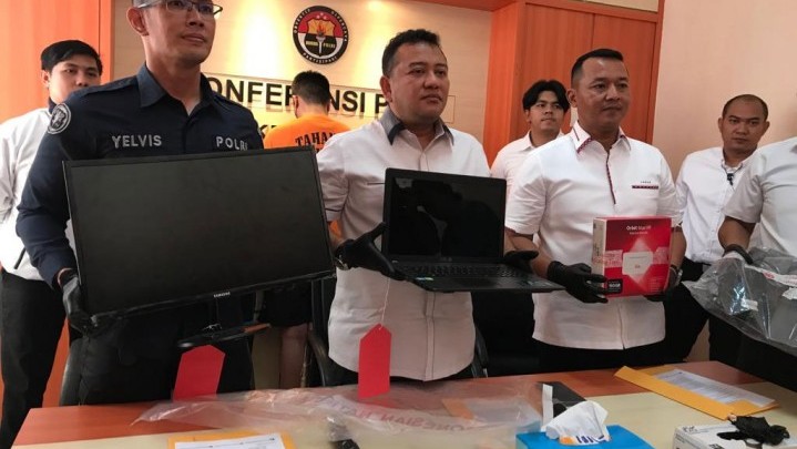 Polda Kepri Kejar Aktor Perjudian Online Lintas Negara Polda Kepri Kejar Aktor Perjudian Online Lintas Negara