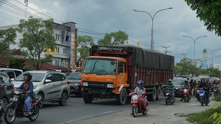 Satpol PP Pekanbaru akan Bongkar Bangunan di DMJ Sepanjang HR Subrantas Satpol PP Pekanbaru akan Bongkar Bangunan di DMJ Sepanjang HR Subrantas