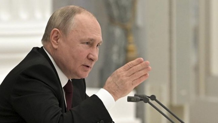 Ini Alasan Putin Terapkan UU Anti-LGBT Sampai Denda Rp103 Juta Ini Alasan Putin Terapkan UU Anti-LGBT Sampai Denda Rp103 Juta