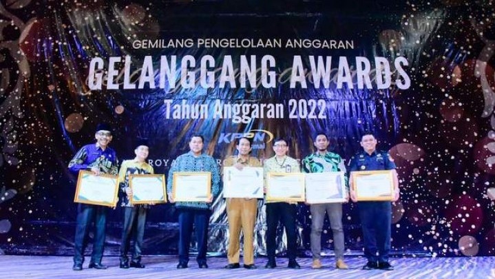 Penghargaan Gelanggang Award Berhasil Diraih Politeknik Bengkalis