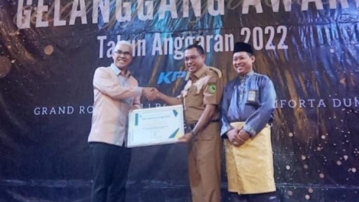 Tiga Penghargaan Kemenkeu RI Diraih Pemkab Rohil Tiga Penghargaan Kemenkeu RI Diraih Pemkab Rohil