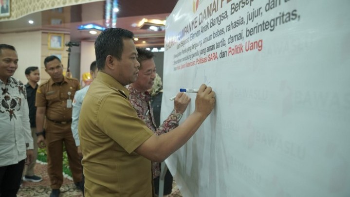 Bupati Rohil Ajak Semua Pihak Cegah Politik Uang Pemilu 2024