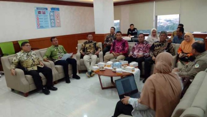 Plt Bupati Kuansing Temui Kepala Pusdatin Kemensos, Berharap Kuota Bansos Bertambah
