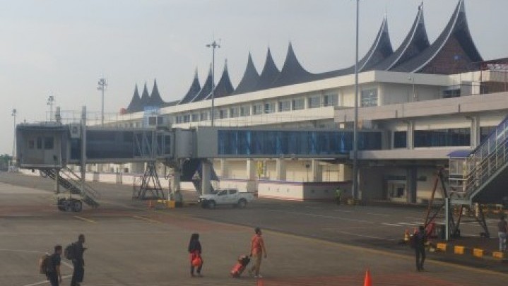 Wacana BIM Jadi Bandara Domestik Ditolak DPRD Sumbar Wacana BIM Jadi Bandara Domestik Ditolak DPRD Sumbar