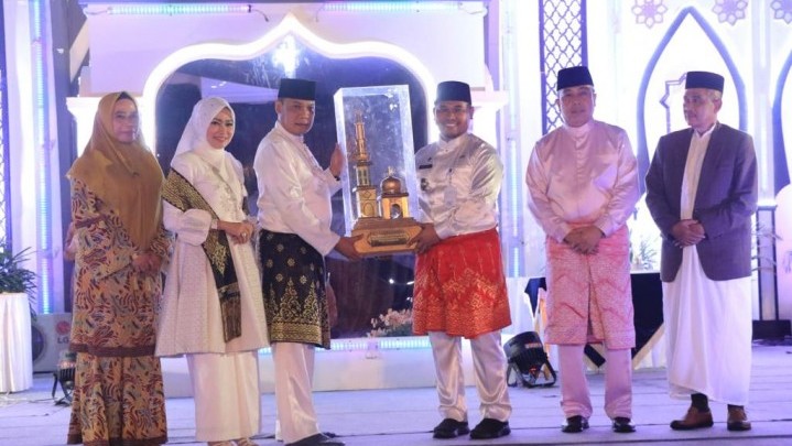 MTQ Kota Pekanbaru: Kecamatan Tenayan Raya Juara Umum MTQ Kota Pekanbaru: Kecamatan Tenayan Raya Juara Umum