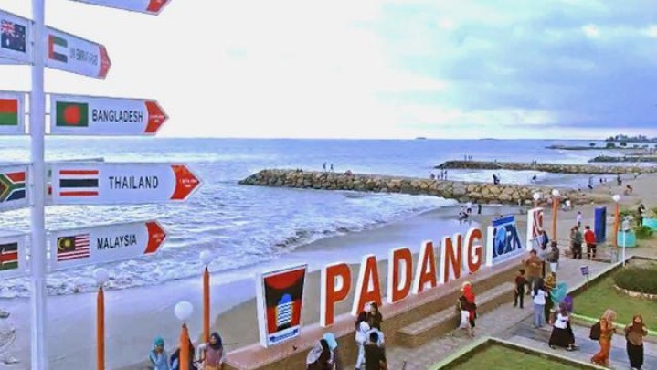Tahun Ini Pemko Padang Targetkan Investasi di Atas Rp1 Triliun Tahun Ini Pemko Padang Targetkan Investasi di Atas Rp1 Triliun