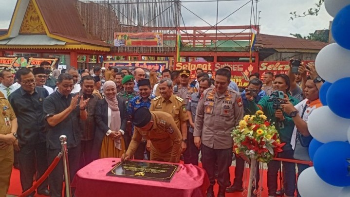 Ini Harapan Bupati Pelalawan Setelah Berdirinya Samsat Drive Thru Pangker