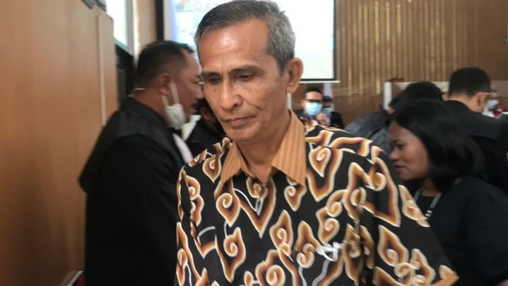 Menurut Ayah Brigadir J, Harusnya Polri Pecat Bharada E Menurut Ayah Brigadir J, Harusnya Polri Pecat Bharada E