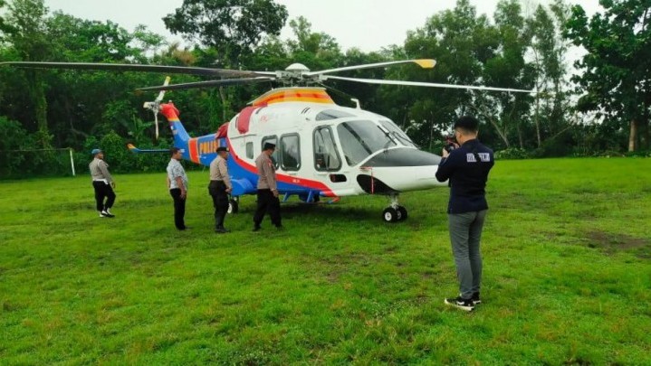 Helikopter Kapolda Jatim Mendarat Darurat
