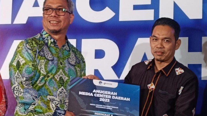 Portal Media Center Riau Kembali Raih Penghargaan Anugerah Media Center Terbaik Nasional