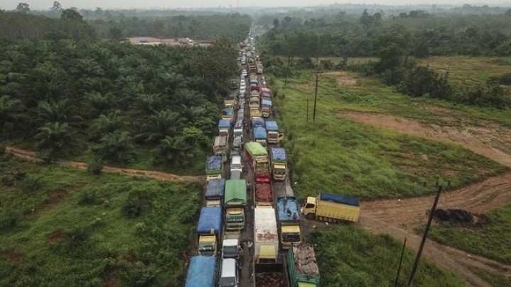 Macet Parah 22 Jam di Jambi, Pasien Sampai Meninggal di Ambulans