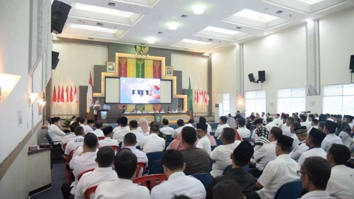 Berikut Arahan Penting Bupati Kasmarni pada Semua Kades di Bengkalis Berikut Arahan Penting Bupati Kasmarni pada Semua Kades di Bengkalis