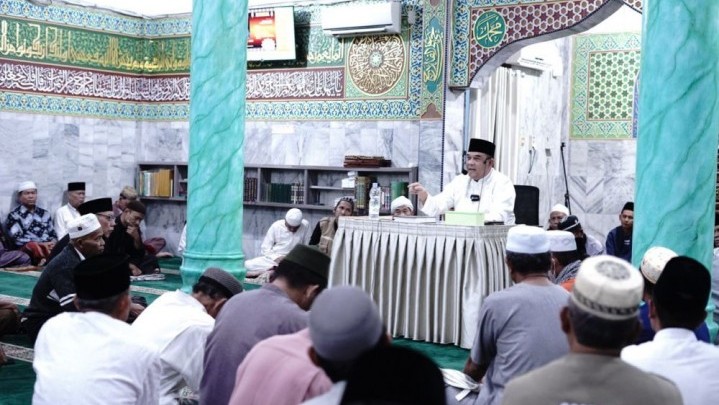 Wagubri Yakin Riau Diberkahi Jika Umat Islam Penuhi Panggilan Salat 5 Waktu di Masjid Wagubri Yakin Riau Diberkahi Jika Umat Islam Penuhi Panggilan Salat 5 Waktu di Masjid