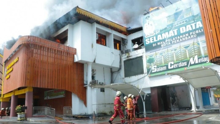 Disdukcapil Pekanbaru Umumkan Hentikan Layanan Sementara Disdukcapil Pekanbaru Umumkan Hentikan Layanan Sementara