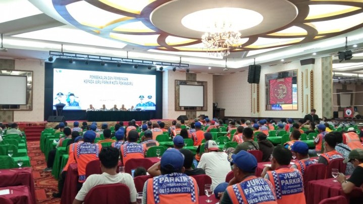 Ratusan Jukir di Pekanbaru Diberi Pembinaan Khusus Ratusan Jukir di Pekanbaru Diberi Pembinaan Khusus