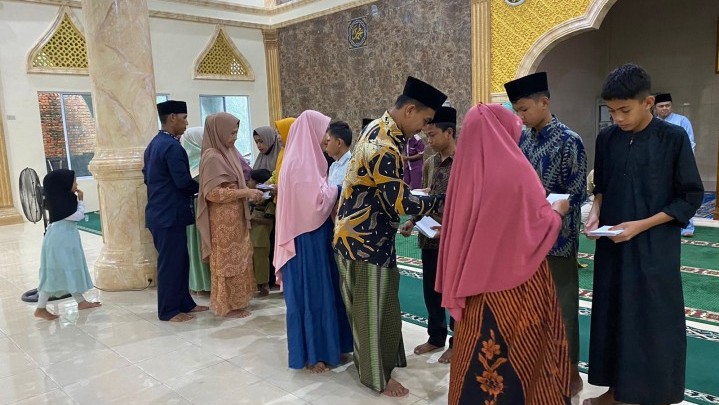 Penyantunan Anak Yatim Dusun Ujung Padang Desa Kuapan Kampar, Pemuda: Tanggung Jawab Bersama