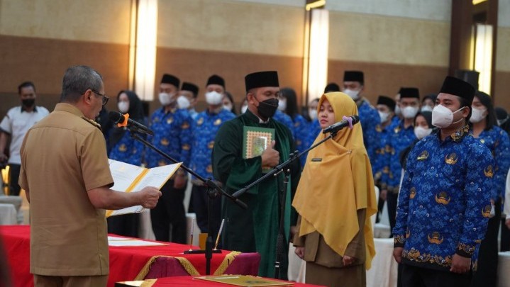Pejabat Fungsional Pemprov Riau Bertambah 408 Orang Pejabat Fungsional Pemprov Riau Bertambah 408 Orang