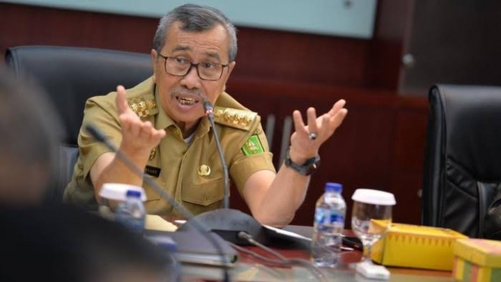 Gubri Syamsuar Ancam Bawa ke Ranah Hukum Jika Ditemukan Pungutan PPDB Gubri Syamsuar Ancam Bawa ke Ranah Hukum Jika Ditemukan Pungutan PPDB