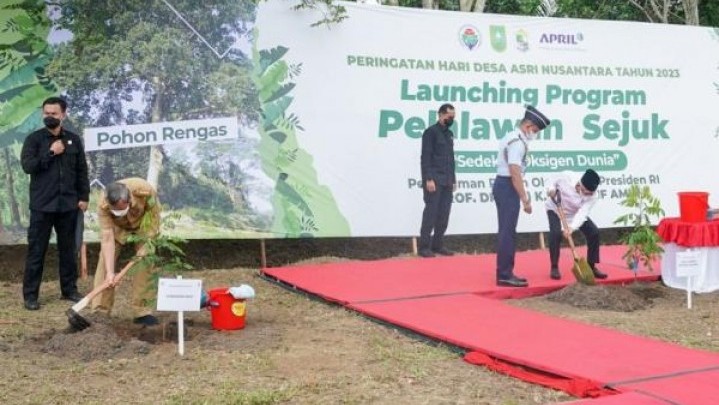Wapres Hadiri Peringatan Hari Desa Asri Nusantara Tahun 2023 di Pelalawan Wapres Hadiri Peringatan Hari Desa Asri Nusantara Tahun 2023 di Pelalawan