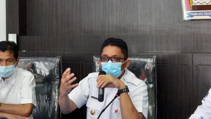 Berani Buka Siang Hari, Pemilik Rumah Makan di Padang akan Didenda Rp 50 Juta