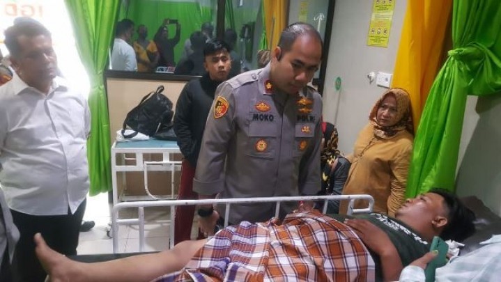 Anggota Polisi Babak Belur Dikeroyok di Kampung Bule Batam Anggota Polisi Babak Belur Dikeroyok di Kampung Bule Batam