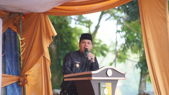 Plt Bupati Suhardiman Amby Dukung Produk Hijab Bawa Kebudayaan Kuansing Plt Bupati Suhardiman Amby Dukung Produk Hijab Bawa Kebudayaan Kuansing