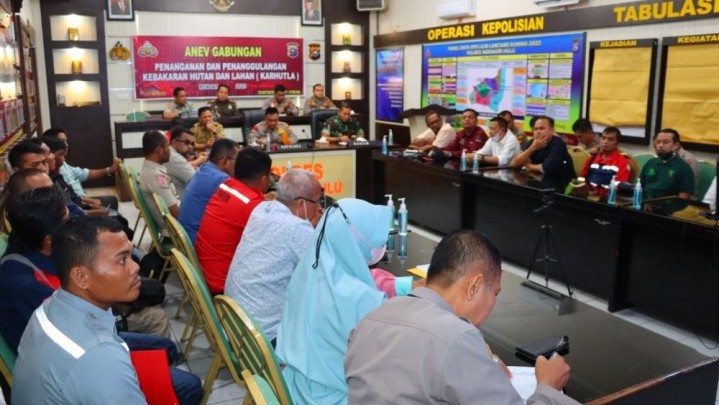 Polres Inhu Mengaku Komitmen Lakukan Tindakan Hukum pada Pelaku Karhutla Polres Inhu Mengaku Komitmen Lakukan Tindakan Hukum pada Pelaku Karhutla