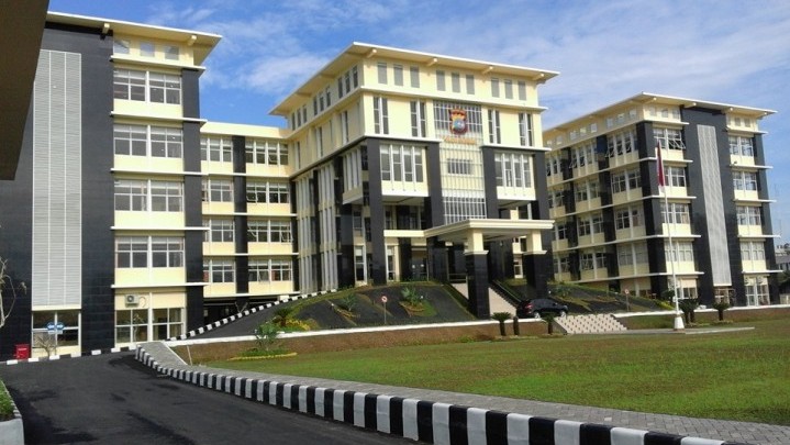 Kapolri Geser Sejumlah Kapolres di Sumbar Kapolri Geser Sejumlah Kapolres di Sumbar