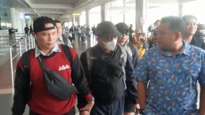 Putranya Terkait Kasus Korupsi, Mantan Gubernur Kepri Sampaikan Permohonan Maaf