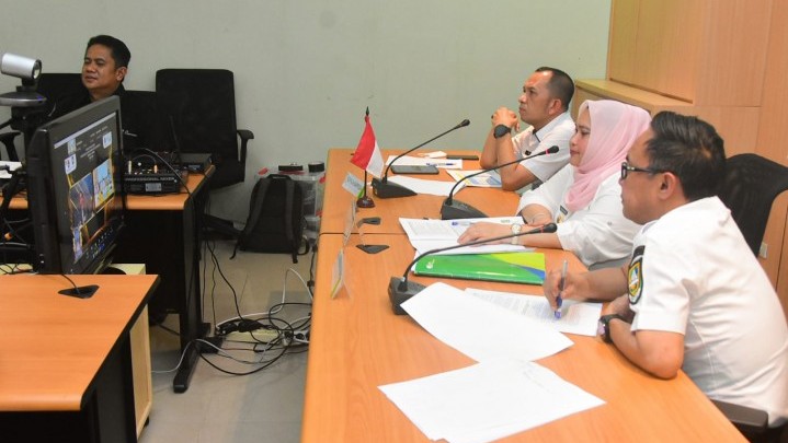 Bupati Bengkalis Ikuti Wawancara sebagai Nominasi Peraih Penghargaan BPJS Bupati Bengkalis Ikuti Wawancara sebagai Nominasi Peraih Penghargaan BPJS