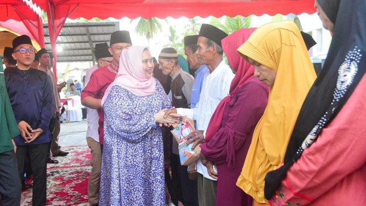 CSR BRK, Masjid di Bengkalis Dapat Bantuan Rp 30 Juta CSR BRK, Masjid di Bengkalis Dapat Bantuan Rp 30 Juta