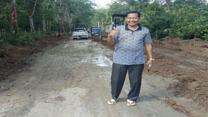 Jalan Gunung Kesiangan Kuantan Hilir Akhirnya Diperbaiki PUPR Jalan Gunung Kesiangan Kuantan Hilir Akhirnya Diperbaiki PUPR