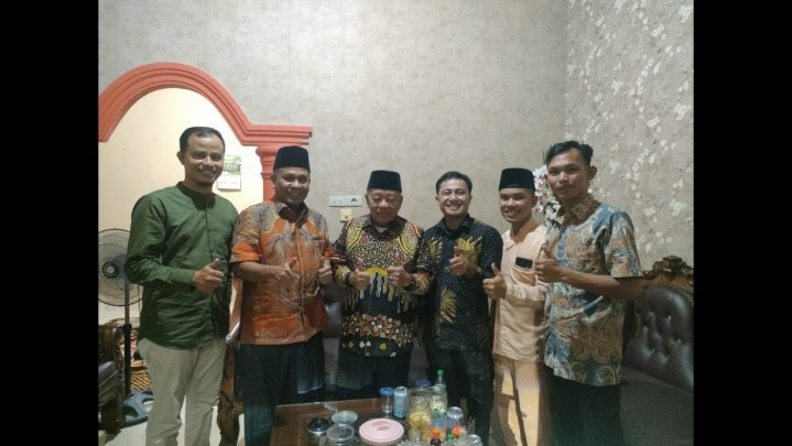 Momen Lebaran, Pemred Inforiau Grup Silaturahmi dengan Pucuk Adat Kenegerian Tambang-Terantang