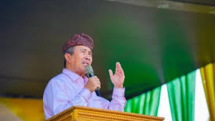 Hari Buruh, Gubri Syamsuar Mengaku akan Sampaikan Aspirasi ke Pemeritah Pusat Hari Buruh, Gubri Syamsuar Mengaku akan Sampaikan Aspirasi ke Pemeritah Pusat