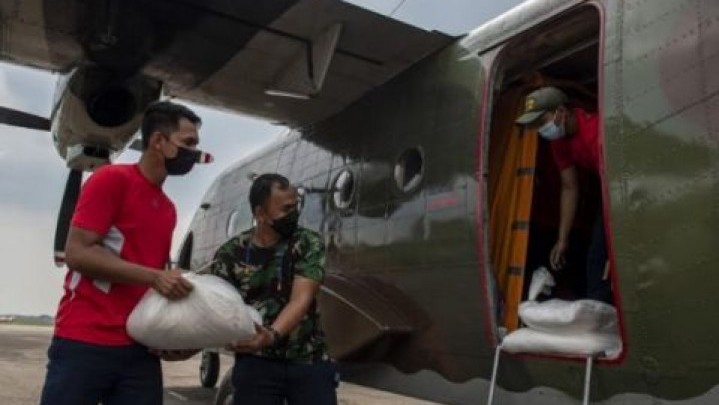 9 Ton Garam Diisemai di Langit Pesisir Riau 9 Ton Garam Diisemai di Langit Pesisir Riau