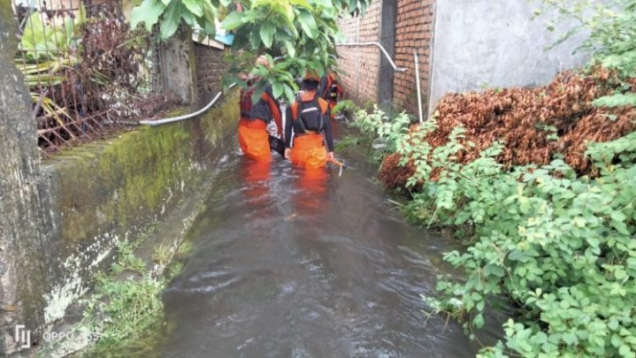 Hanyut Pagi, Bocah di Tunggul Hitam Padang Ditemukan Siang tak Bernyawa Hanyut Pagi, Bocah di Tunggul Hitam Padang Ditemukan Siang tak Bernyawa