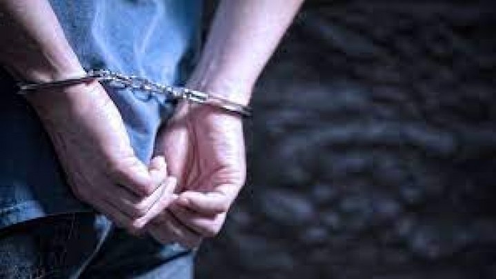 Polisi Tangkap Pelaku Perusak Mobil di Batam Polisi Tangkap Pelaku Perusak Mobil di Batam