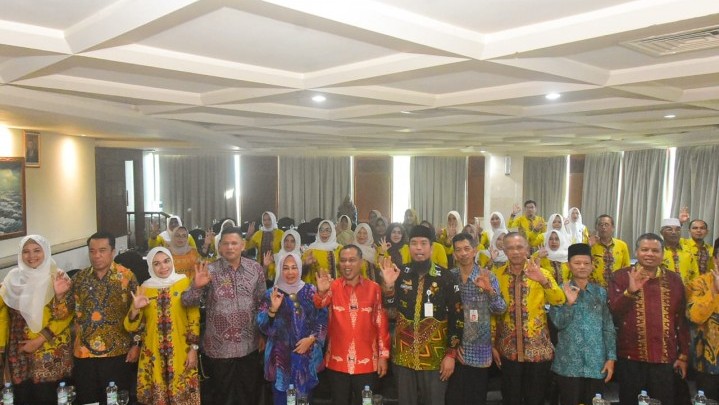 Wabup Bengkalis Berharap PKK Dapat Tingkatkan Wawasan Kebangsaan Wabup Bengkalis Berharap PKK Dapat Tingkatkan Wawasan Kebangsaan