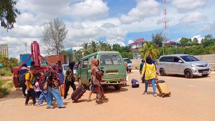Waspada Panas Ekstrem Siang Hari di Batam, Suhu Mencapai 34 Derajat Celsius Waspada Panas Ekstrem Siang Hari di Batam, Suhu Mencapai 34 Derajat Celsius
