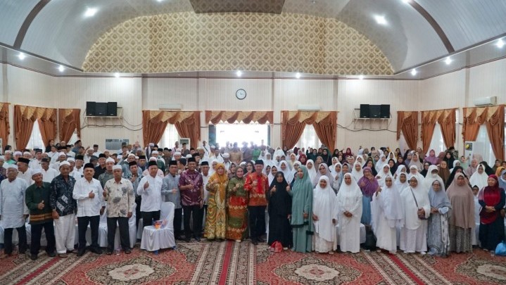 JCH Rohil Diminta Bupati Afrizal Sintong Jaga Kesehatan JCH Rohil Diminta Bupati Afrizal Sintong Jaga Kesehatan