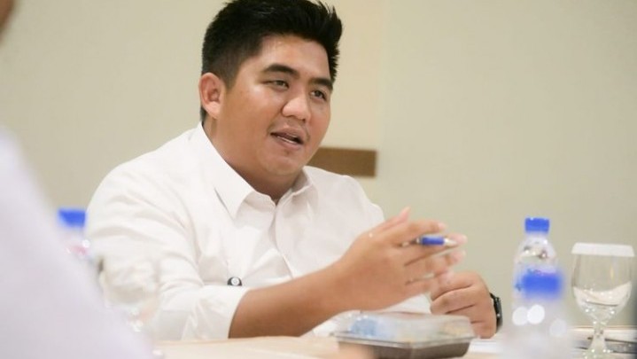 Bupati Roby Minta Polisi Usut Kasus Pencurian Besi Panjat Tebing di Bintan Bupati Roby Minta Polisi Usut Kasus Pencurian Besi Panjat Tebing di Bintan
