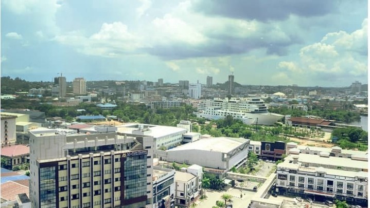 Siang Ini Kota Batam Berpotensi Hujan Ringan
