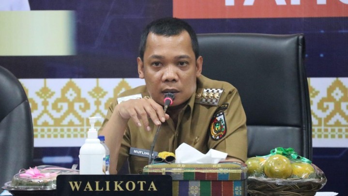 Larangan Keras Bagi ASN Pemko Pekanbaru dari Pj Wako: Dilarang Ngopi saat Jam Kantor Larangan Keras Bagi ASN Pemko Pekanbaru dari Pj Wako: Dilarang Ngopi saat Jam Kantor