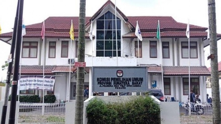 Berikut Nama-nama Anggota KPU Sumbar Terpilih Berikut Nama-nama Anggota KPU Sumbar Terpilih