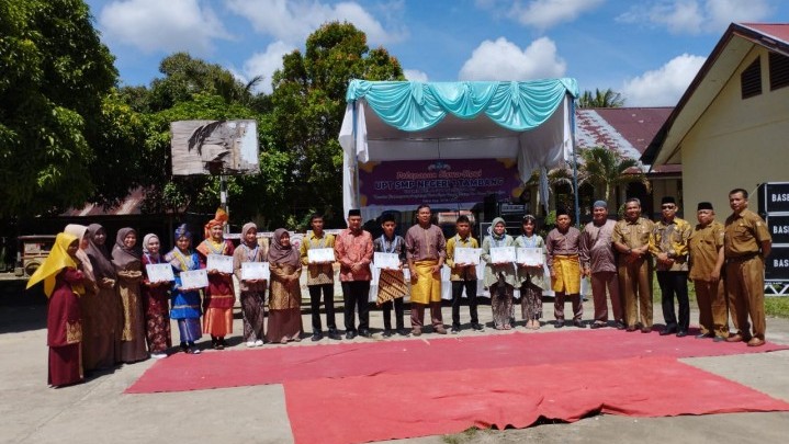 Berikut Prestasi dan Penghargaan para Siswa/i UPT SMPN 1 Tambang