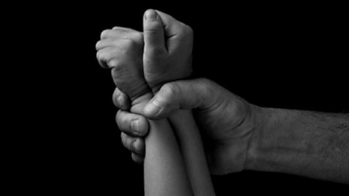 Bayi 20 Bulan di Pesisir Selatan Dicabuli Ayah Tiri