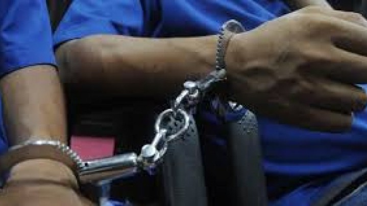 Curi Kabel Perusahaan, Dua Pekerja Ditangkap Polisi Curi Kabel Perusahaan, Dua Pekerja Ditangkap Polisi