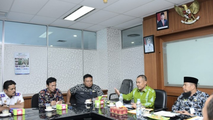 Pertemuan Khusus Digelar Bahas Pro Kontra Musisi di Roro Bengkalis Pertemuan Khusus Digelar Bahas Pro Kontra Musisi di Roro Bengkalis